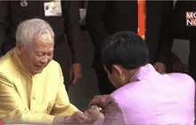 นายกฯ นำ ครม.-ผบ.เหล่าทัพ ขอพร “ป๋าเปรม”