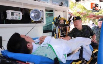 เสธ.ทบ.เยี่ยมทหารเจ็บแนวชายแดน ขณะส่งรักษาต่อที่รพ.พระมงกุฎฯ ชื่นชมหัวใจนักรบ ก่อนลงพื้นที่ปราสาทตาเมือนธม วางยุทธการระยะยาว