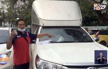 สุดงง หนุ่มขับรถส่งพัสดุตามหมู่บ้าน เจอมือดีปาหินใส่กระจกรถแตก