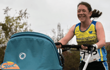 แม่-ลูกทุบสถิติมาราธอนรถเข็นเด็ก