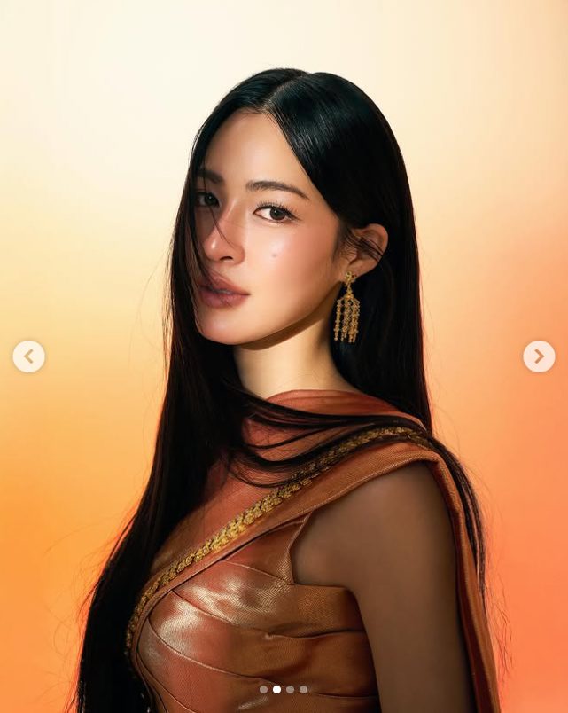 หลิงหลิง ชุดไทย