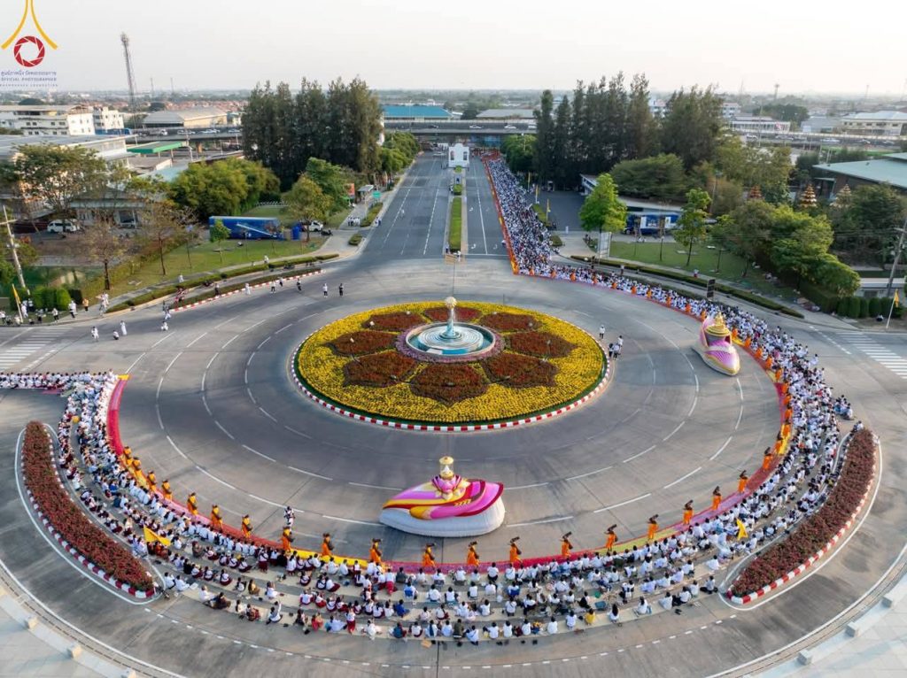 พระธรรมยาตรา 1,141 รูป เดินธรรมยาตราสู่อนุสรณ์สถานลำดับที่ 7 วัดพระธรรมกาย สถานที่ขยายวิชชาธรรมกาย