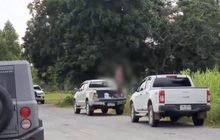 ตรึงกำลังปิดล้อมจับพ่อค้ายาเสพติด พาแม่คนร้ายกล่อมมอบตัว