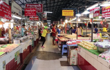 แม่ค้ารวมใจออกกำลังกายกลางตลาดพิษณุโลก