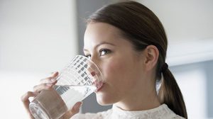 เคล็ดลับ ลดน้ำหนัก ด้วยน้ำเปล่า