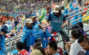 แฟนบอลไทยรวมพลังไดกิ้น สร้างแคมเปญ ‘We Cheer We Care’