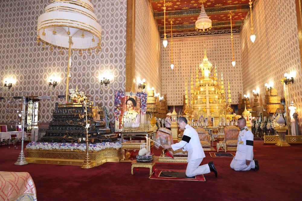 พระบรมศพ  สมเด็จพระนางเจ้าสิริกิติ์  พระบรมราชินีนาถ  พระบรมราชชนนีพันปีหลวง
