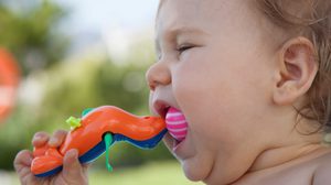 12 ของเล่น อันตราย ที่ควรหลีกเลี่ยง