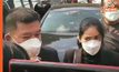 “กระติก” เผย ก่อนถูกนำตัวส่งฟ้องศาล โล่งใจหลังรับสารภาพ “คดีแตงโม” – “สิระ” เตรียมเงินสดยื่นประกันตัว