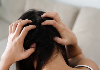 รวมอาการสำคัญ แพ้แชมพู ไม่อยากสุขภาพผมเสียในระยะยาว รีบเช็กด่วน!