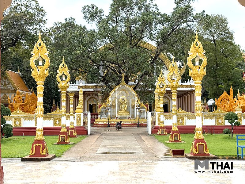 กำแพงแก้ว