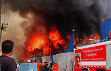 ไฟไหม้บ้านพักคนงานก่อสร้าง จ.ปทุมธานี