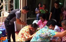 สงกรานต์ “ซิโก้” กลับบ้านรดน้ำขอพรพ่อแม่