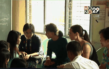 “แองเจลินา โจลี” เยี่ยมแรงงานชาวพม่า