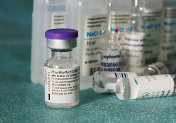 เปิดหลักเกณฑ์ใหม่การฉีด ‘วัคซีนไฟเซอร์’ ให้บุคลากรทางการแพทย์