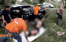 รถกระบะเสียหลักพุ่งชนต้นไม้ดับ 4 ที่ จ.เพชรบุรี