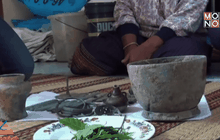 จ.หนองคาย ขุดพบวัตถุโบราณอายุกว่าร้อยปี