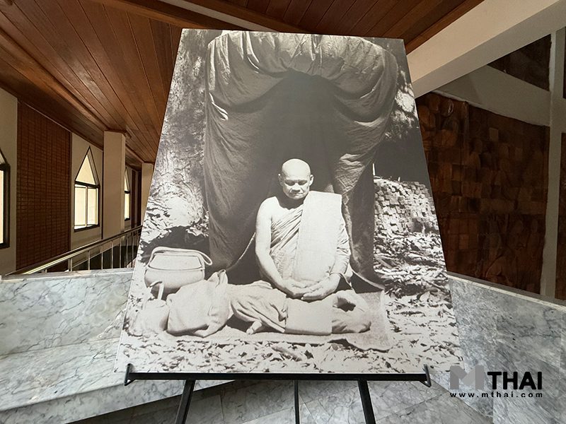 หลวงปู่ชา สุภัทโท