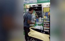 งานเข้า เอาผิดหนุ่มประชดร้านค้าไม่แจกถุง