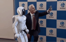 นายกฯ ออสเตรเลียเซลฟี่กับหุ่นยนต์