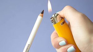 DIY เปลี่ยนอายไลเนอร์ดินสอ เป็นเจลไลเนอร์ ภายใน 1 วินาที