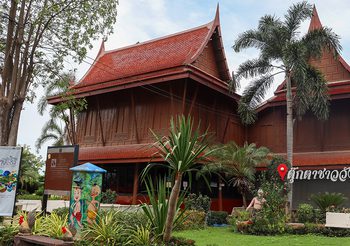 ของดีป่าโมก หมู่บ้านทำกลองและตุ๊กตาชาววังบ้านเสด็จ