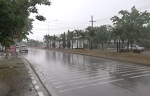 อุตุฯเตือนตะวันออกฝนตกหนัก – กทม.มีฝน 60%
