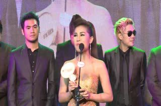 [HD] ขอใจเธอแลกเบอร์โทร - พูดไม่ค่อยถูก - ไม่บอกเธอ ได้รับรางวัล MThai Top Talk Song 2014