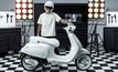 Justin Bieber x Vespa 150 การร่วมมืครั้งสำคัญเพื่อมอบสกู๊ตเตอร์สีขาวที่ร้อนแรงที่สุด