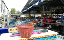 ผู้ค้า 5 ตลาด ทยอยเก็บของตามคำสั่งกทม.