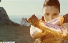 Superman ได้ค่าจ้างมากกว่า Wonder Woman หลายเท่าตัว!