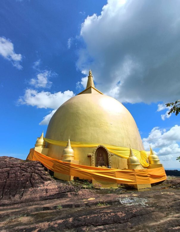 เจดีย์กองข้าวศรีบุญเนาว์