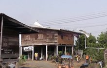 พายุพัดถล่มบ้านเรือน จ.พิจิตรเสียหายกว่า 50 หลัง