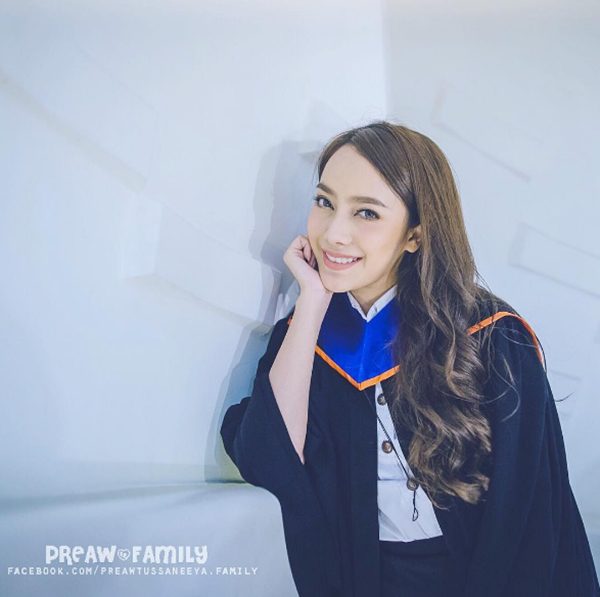 เปรี้ยว ทัศนียา การสมนุช เปรี้ยว ทัศนียา การสมนุช