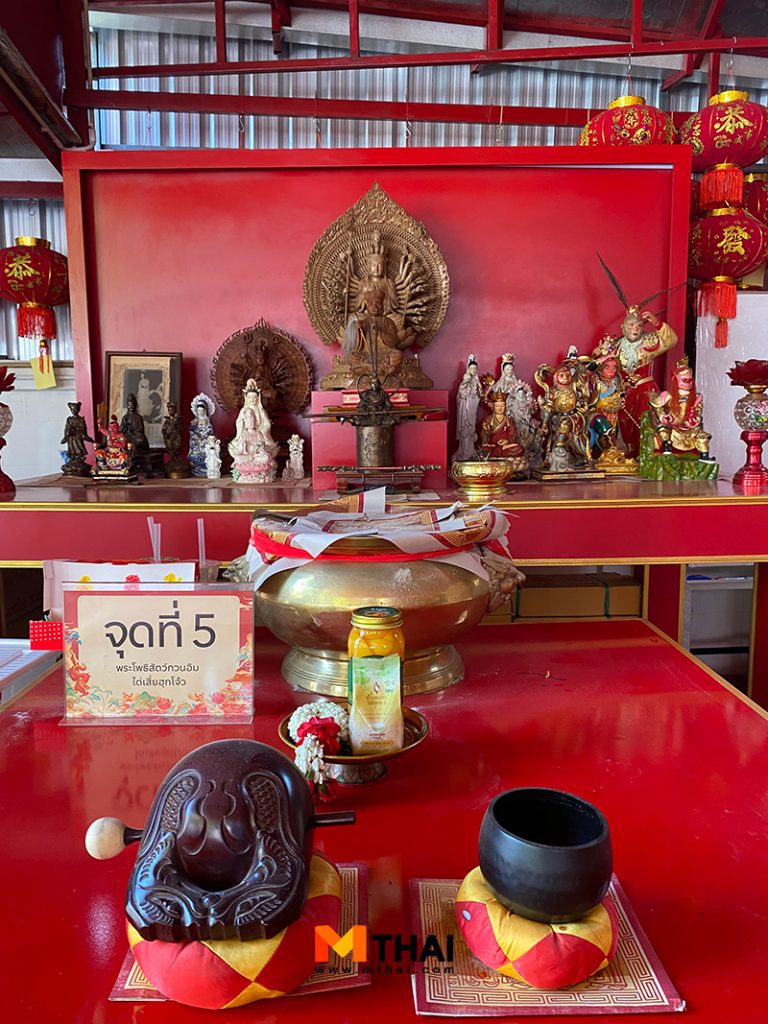 พระโพธิสัตว์กวนอิมพันมือ และเทพเจ้าเห้งเจีย