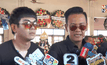 ศิลปินตลก – คนบันเทิง ร่วมพิธีรดน้ำศพ “สีหนุ่ม เชิญยิ้ม”