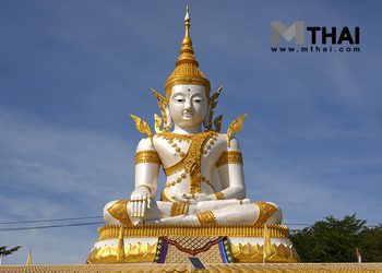 ขอพรสมเด็จพระมหาจักรพรรดิ์ วัดราษฎร์บำรุง ปทุมธานี