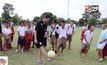 ครูสาวโชว์ลีลาเดาะบอล