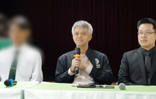 “ราชภัฏพระนคร” แจงคลิป นศ.จูบก้น ยันรุ่นน้องไม่ได้ถูกบังคับ
