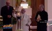 สมเด็จพระสันตะปาปาจุดเทียนที่พระแม่ฟาติมาในโปรตุเกส