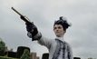 The Favourite หนังฟอร์มรางวัลเรื่องใหม่ “เอ็มม่า สโตน” ประกบ “ราเชล ไวส์”