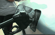 น้ำมันในตลาดโลก ตกลงต่ำกว่า 30 ดอลลาร์ต่อบาร์เรล