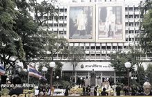 ประชาชนร่วมทำบุญตักบาตร ที่ รพ.ศิริราช