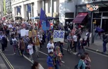 ชาวอังกฤษเดินขบวนคัดค้านแผน Brexit
