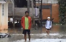 น้ำท่วม จ. นราธิวาส หลังฝนตกติดต่อกัน 5 วัน