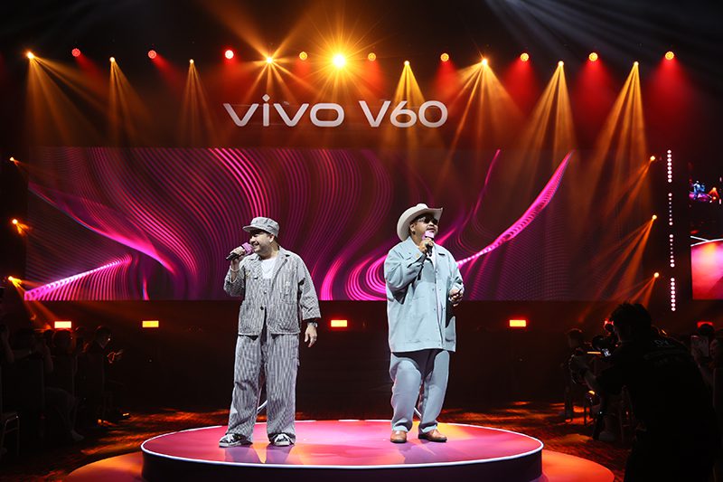 โอ๊ต – ปราโมทย์ ปาทาน และ ป๊อบ – ปองกูล สืบซึ้ง