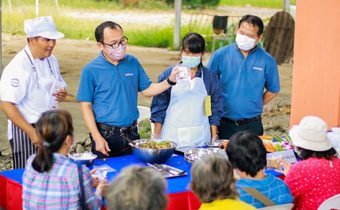 “สุริยะ” ปลื้ม “ชุมชนดีพร้อม” นำผลผลิตการเกษตรต่อยอดผลิตภัณฑ์ใหม่หลังเข้าอบรม