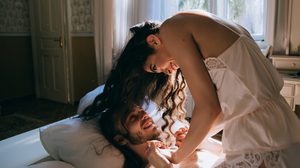 9 วิธีเปลี่ยนจากสาวไร้เดียงสา มาเป็น นางแมวยั่วสวาท ได้แล้วเธอ!