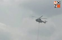 อินโดฯ ใช้เฮลิคอปเตอร์ทิ้งน้ำดับไฟป่า