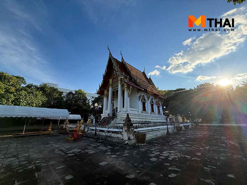 สิมอีสาน